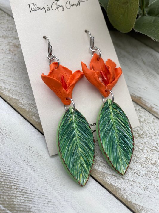 (PRE-ORDER) Canna Lily Earrings