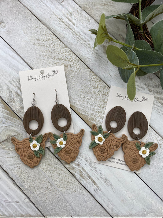 (PRE-ORDER) Highland Cow Earrings